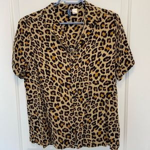 Short sleeve button up